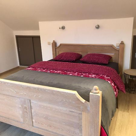 Logement Cosy A Дюрби Екстериор снимка
